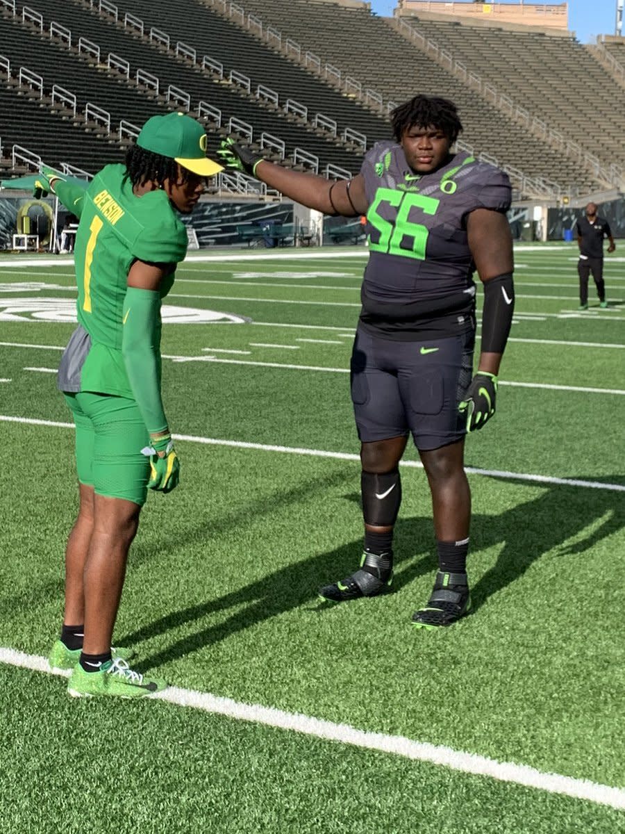 Cameron Williams with Oregon WR commit Stephon Johnson on his official visit inside Autzen Stadium.